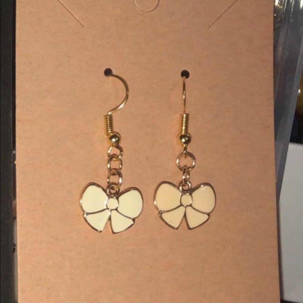 Bow earrings